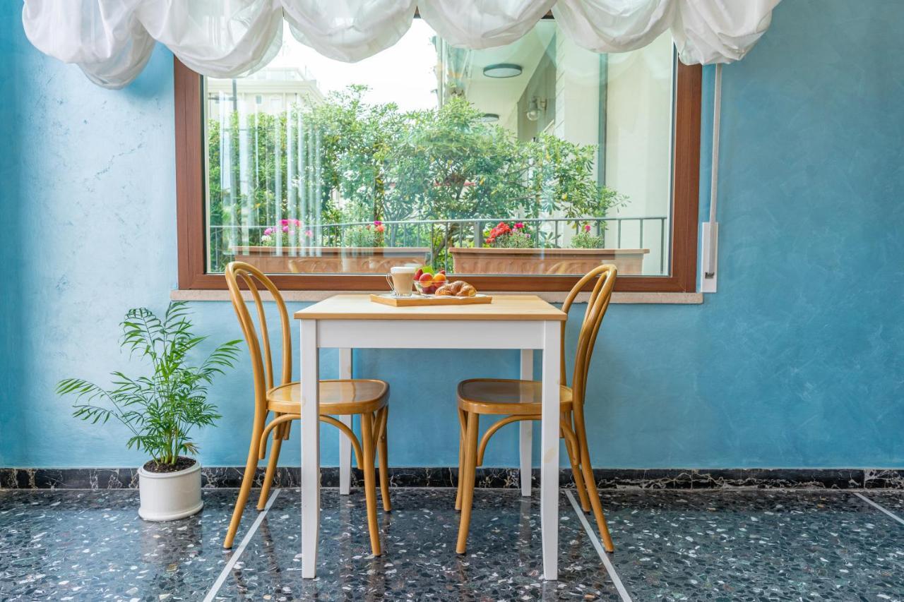 Hotel Greta B&B Ріміні Екстер'єр фото