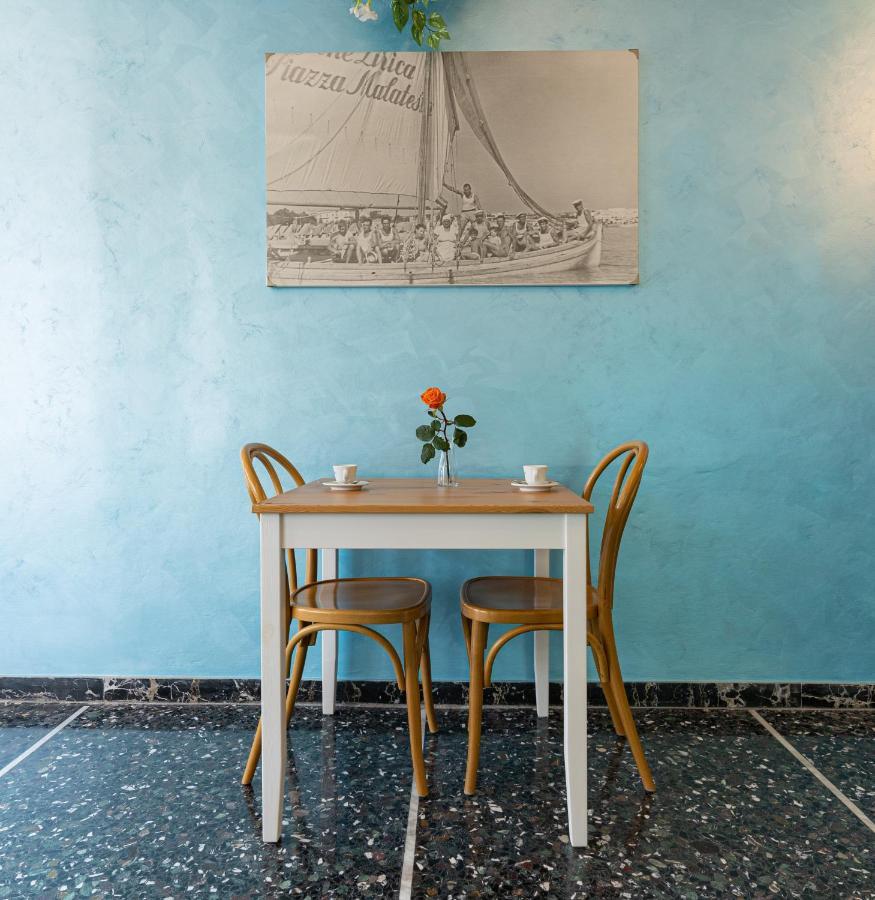 Hotel Greta B&B Ріміні Екстер'єр фото