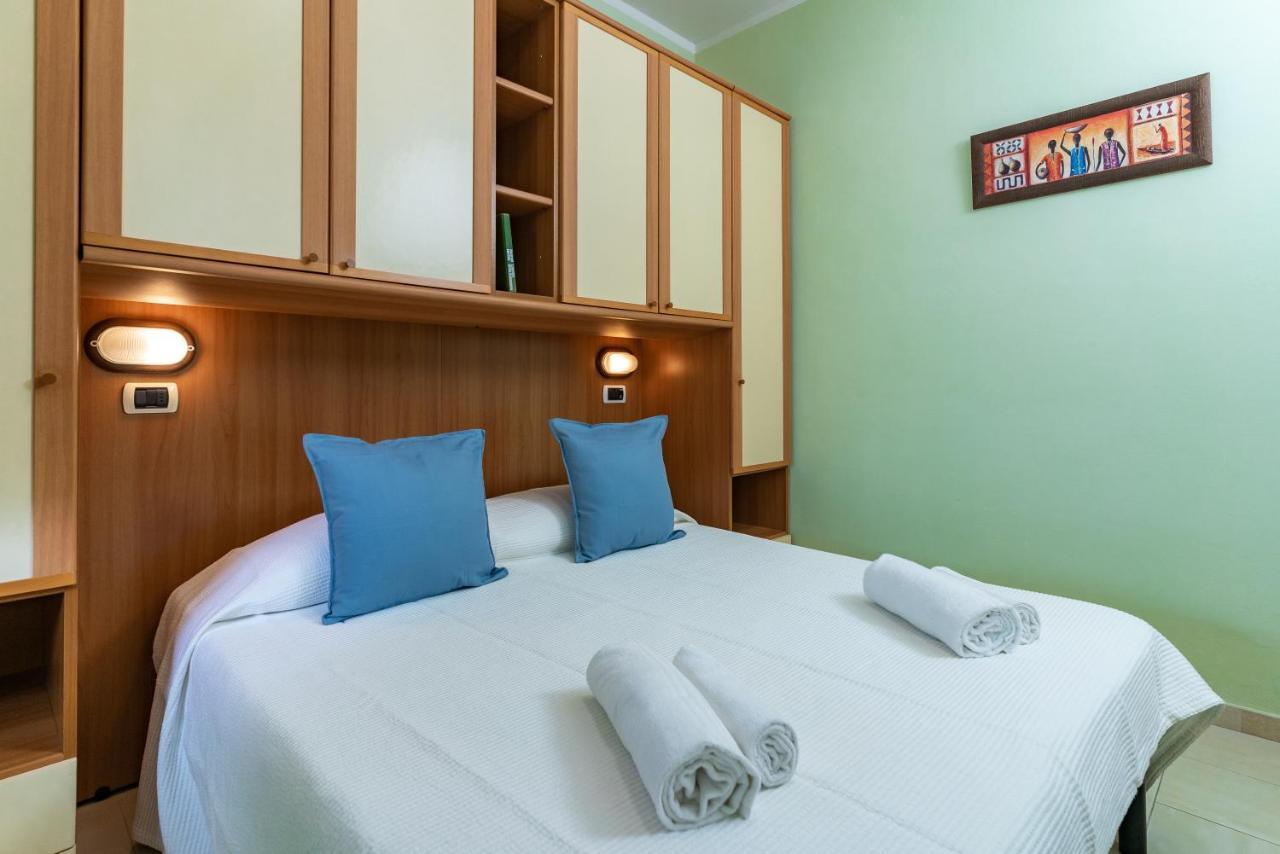Hotel Greta B&B Ріміні Екстер'єр фото